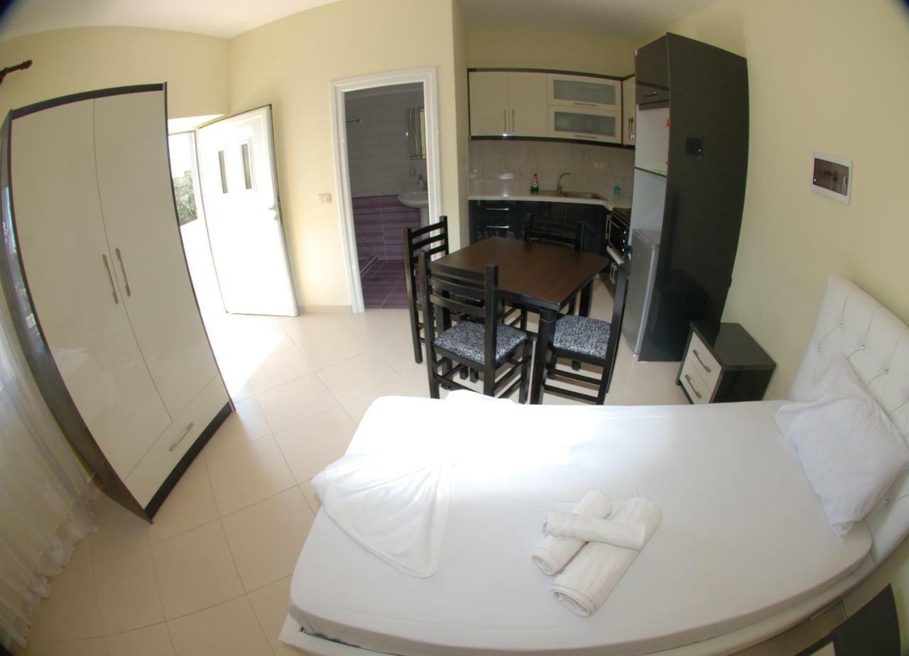 Rama Apartments Sarandë Esterno foto