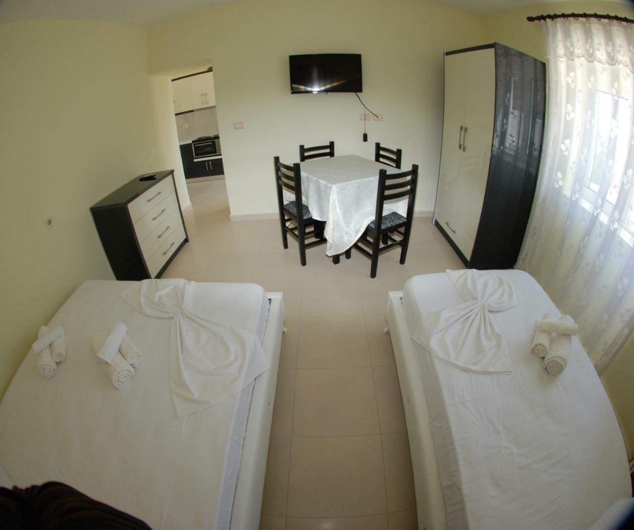 Rama Apartments Sarandë Esterno foto
